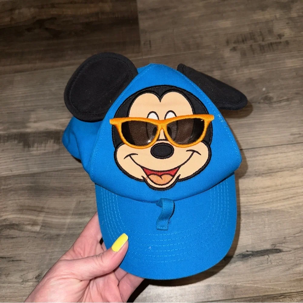 Blue Mickey Mouse‎ Cap with Sunglasses